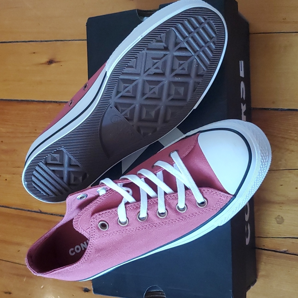 Converse Chuck Taylor All Star Lift Platform Sneakers